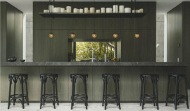 �ܹ���̿� Koizumi �������߾��� LED�ڥ����� AP47616L