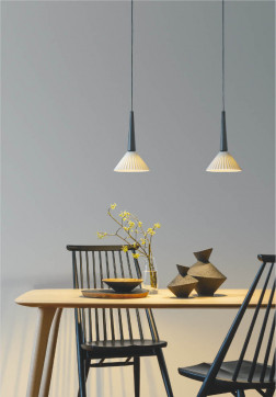 �ܹ���̿� Koizumi �������߾��� LED�ڥ����� AP55514